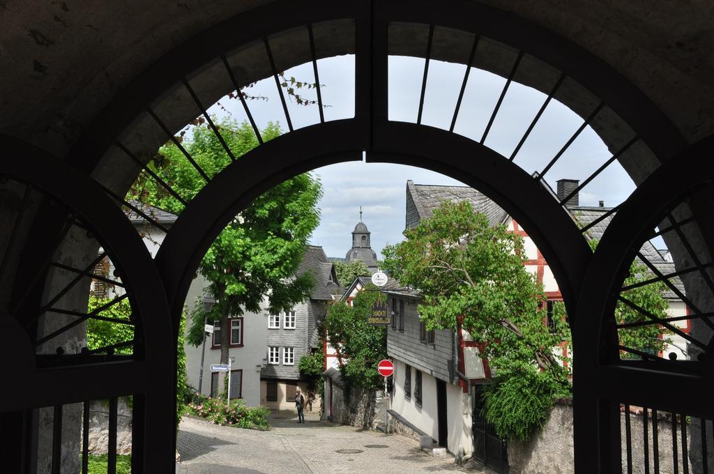 Hotel Gaestehaus Priester Limburg an der Lahn Dış mekan fotoğraf